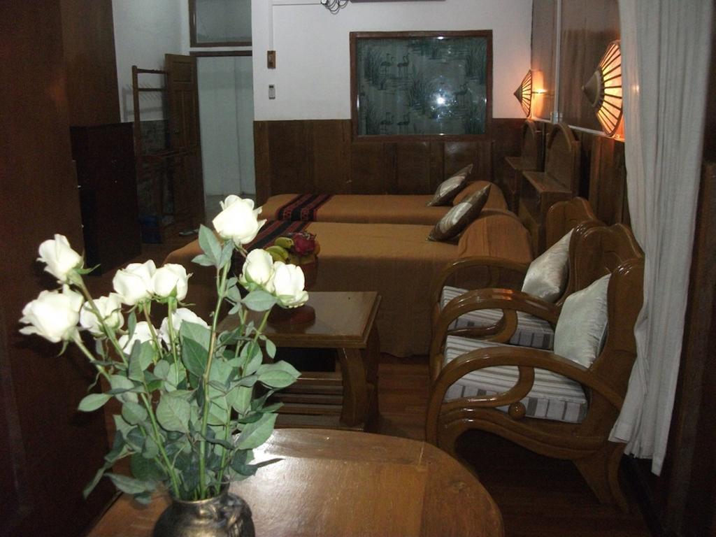 Mingalar Inn Inle Lake Bagian luar foto