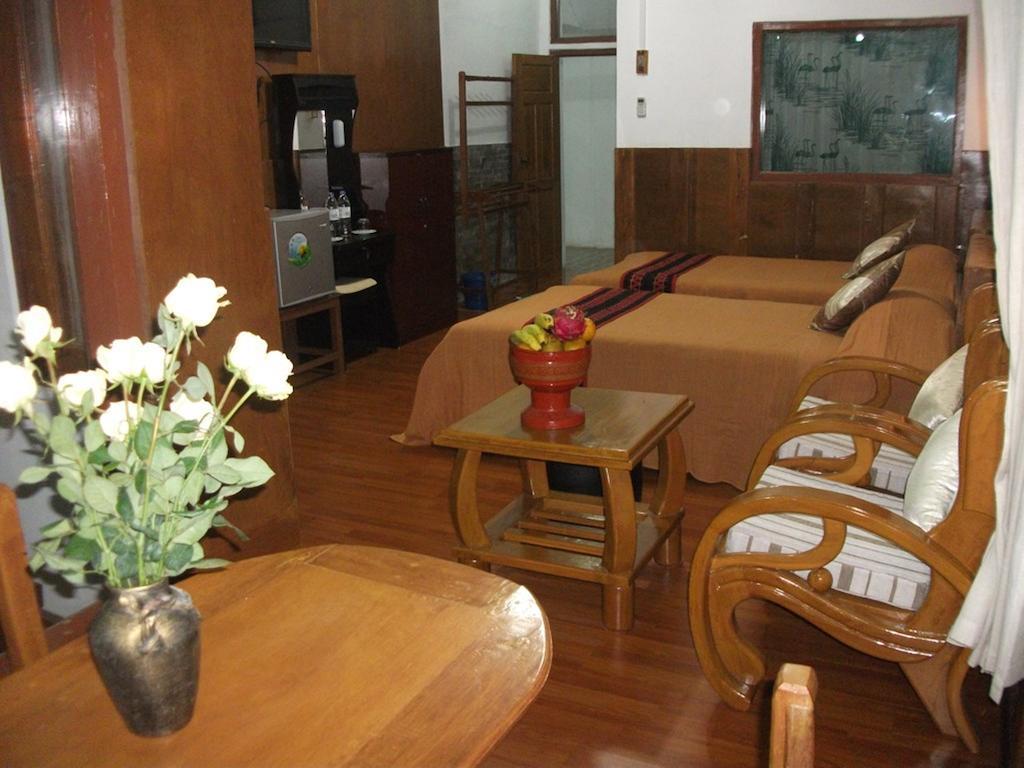 Mingalar Inn Inle Lake Bagian luar foto