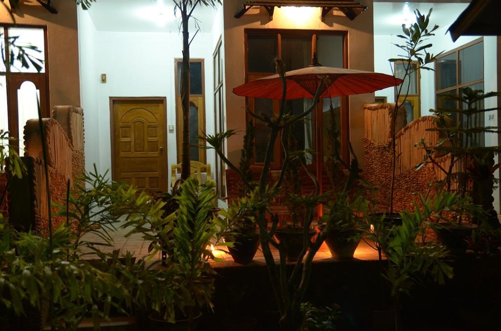 Mingalar Inn Inle Lake Bagian luar foto