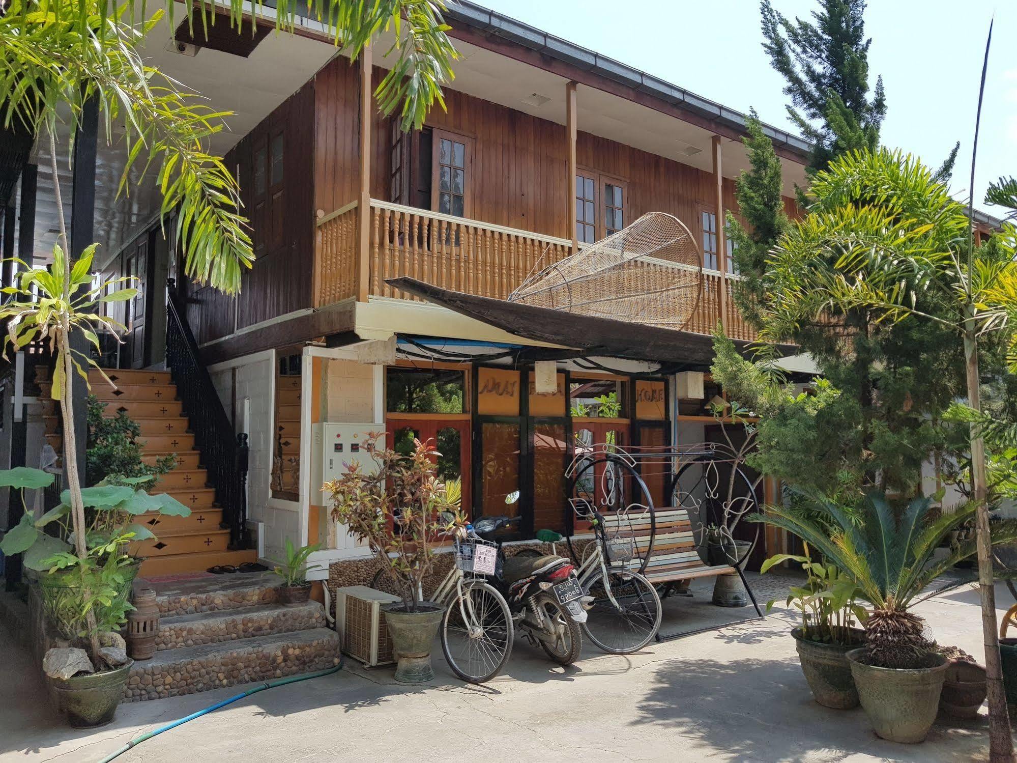Mingalar Inn Inle Lake Bagian luar foto