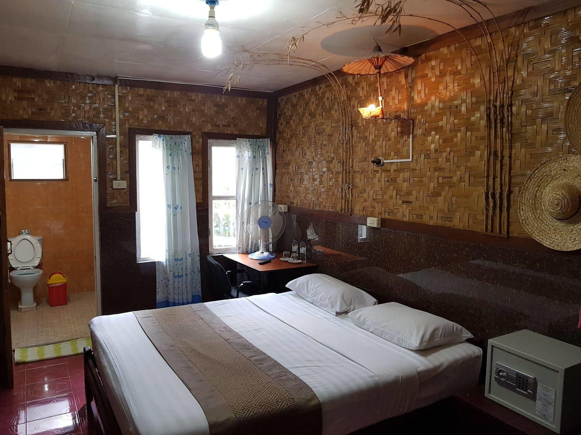 Mingalar Inn Inle Lake Bagian luar foto
